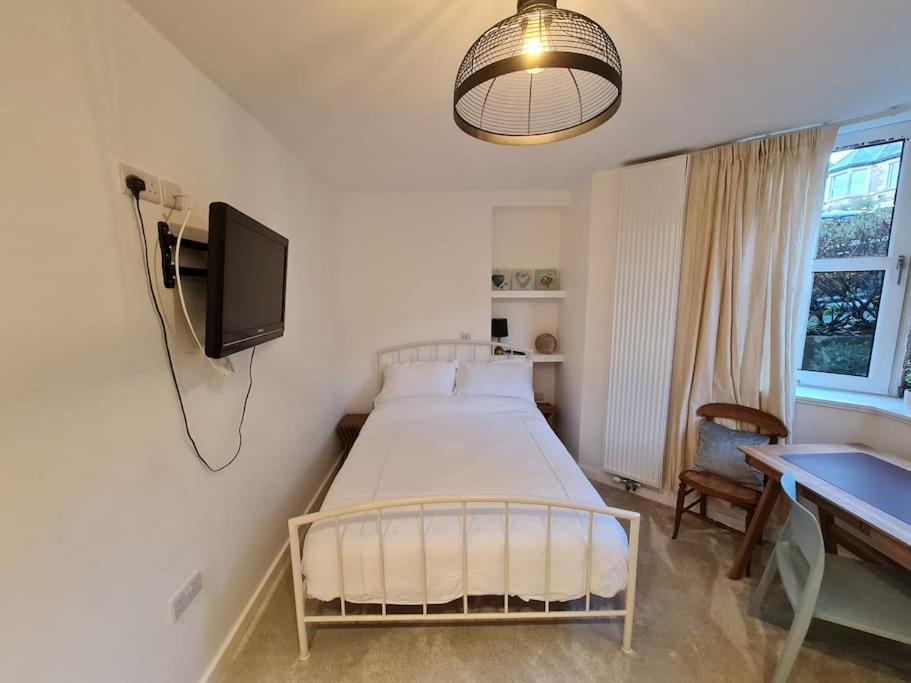 Luxurious Apartment With View Of Carn Brea Redruth Εξωτερικό φωτογραφία